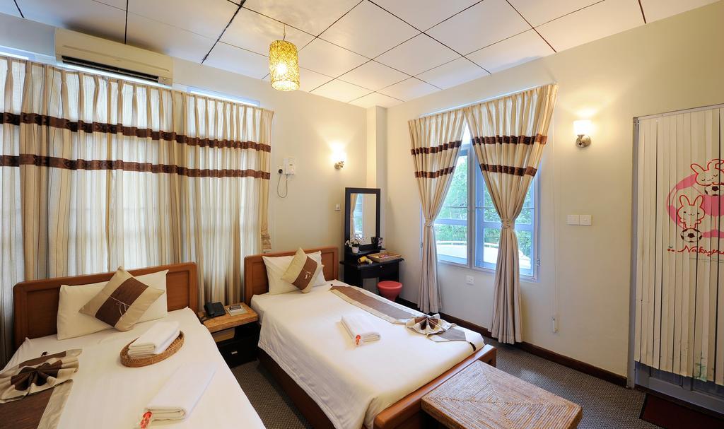 Cinderella Hotel Mawlamyine Pokoj fotografie